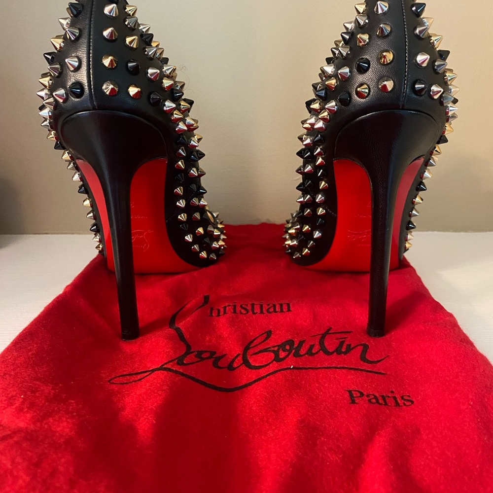 Gorgeous Christian Louboutin Pigalle Spikes - Picture 3 of 5